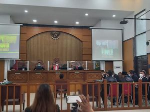 Jaksa Beberkan Upaya Eks Laskar FPI Rebut Senjata Polisi hingga Ditembak Mati Jaksa Beberkan Upaya Eks Laskar FPI Rebut Senjata Polisi hingga Ditembak Mati
