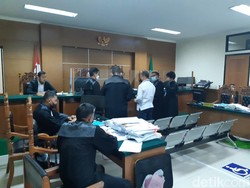 Pengacara Terdakwa Minta Hakim Jadikan Kepala Bappeda Tersangka Hibah Ponpes