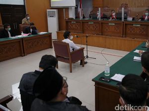 Polisi Penembak Laskar FPI Jalani Sidang Tuntutan Hari Ini Polisi Penembak Laskar FPI Jalani Sidang Tuntutan Hari Ini