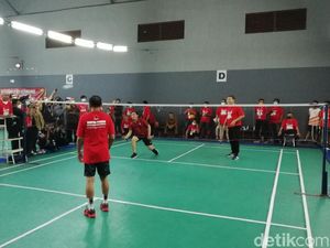 Kala Gibran Tantang FX Rudy Main Badminton, Siapa Menang?