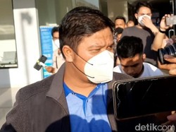 Bupati Kuansing Dibawa ke Gedung KPK Usai Diperiksa di Polda Riau