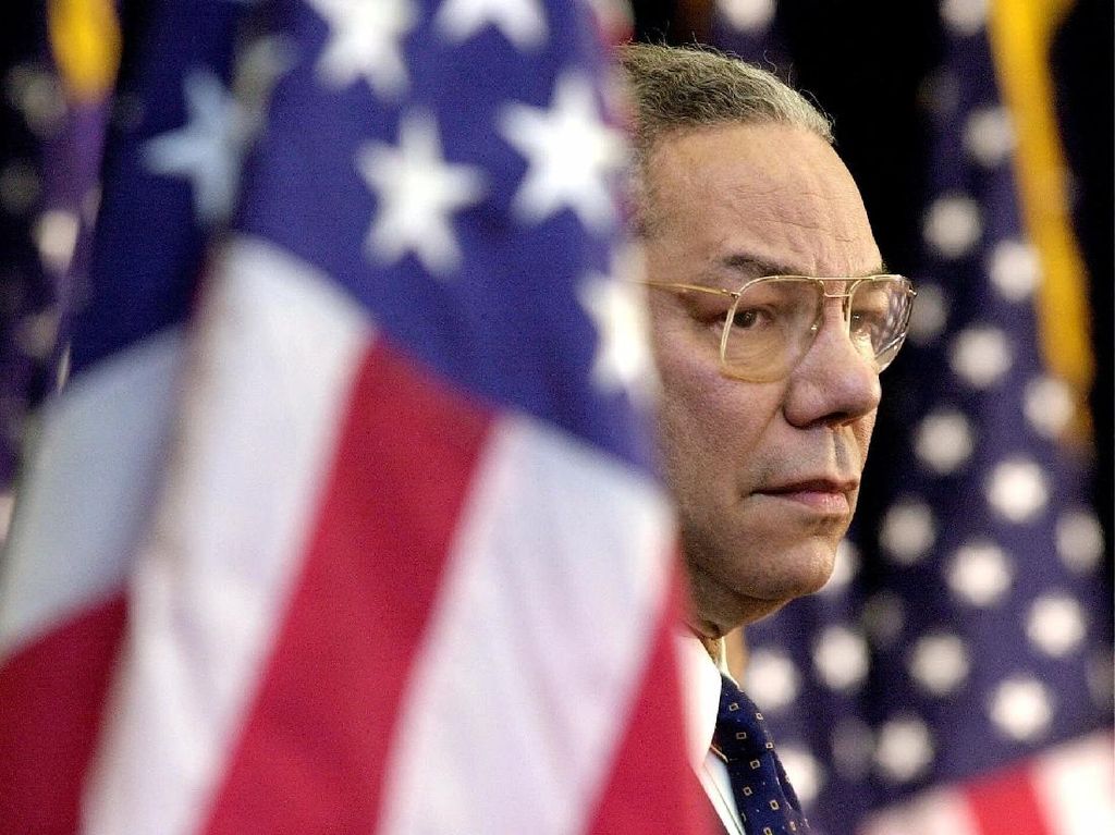 Tokoh Perang Irak Colin Powell Meninggal, Jadi Amunisi Kaum Anti-Vaksin?