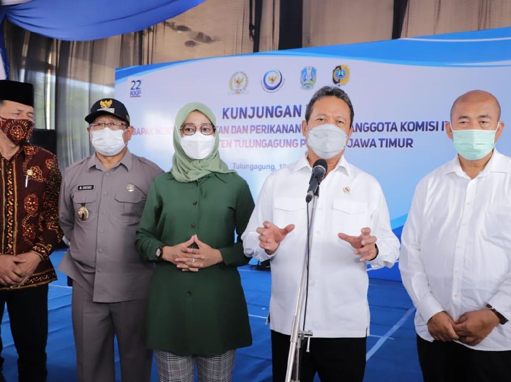 Trenggono Janji Bangun Dermaga di Pantai Sine Trenggono Janji Bangun Dermaga di Pantai Sine