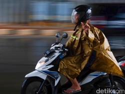 Jangan Sampai Salah Lagi Nih, Ini Tips Memilih Jas Hujan yang Tepat