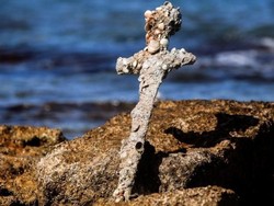 Israel Temukan Pedang Prajurit Perang Salib Berusia 900 Tahun