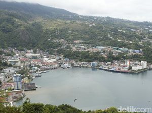 Foto: Wajah Cantik dan Modern Kota Jayapura Dilihat dari Ketinggian Foto: Wajah Cantik dan Modern Kota Jayapura Dilihat dari Ketinggian