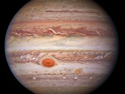 Terjawab Sudah Teka-teki Warna Planet Jupiter yang Sering Berubah
