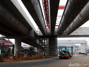 Melihat Pemasangan Girder Akses Tol Padaleunyi-Cisumdawu Melihat Pemasangan Girder Akses Tol Padaleunyi-Cisumdawu