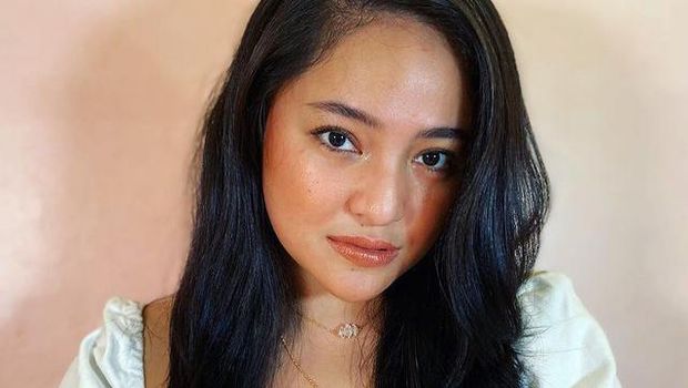 Marshanda baru saja selesai menjalani terapinya di Amerika dan telah kembali ke Indonesia. Yuk intip potretnya usai terapi!