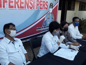 Pemred Diduga Disiram Air Keras Dilapor Balik ke Polrestabes Medan Pemred Diduga Disiram Air Keras Dilapor Balik ke Polrestabes Medan