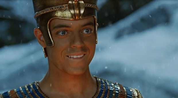 Rami Malek sebagai Firaun