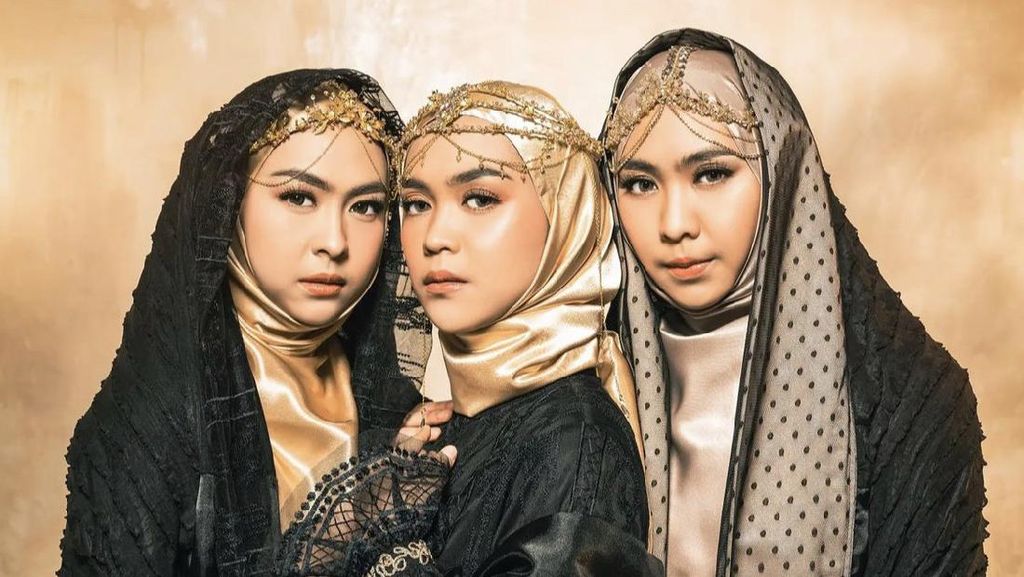 10 Gaya Hijab Ricis Jelang Pernikahan, Abadikan Momen Bersama 2 Kakaknya