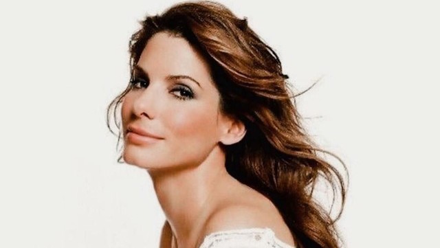Berita Seputar Selebriti Insertlive Terkini : Trauma Rumahnya Kemalingan, Sandra Bullock: Aku Sembunyi, Pikir Hari Itu Akan Mati