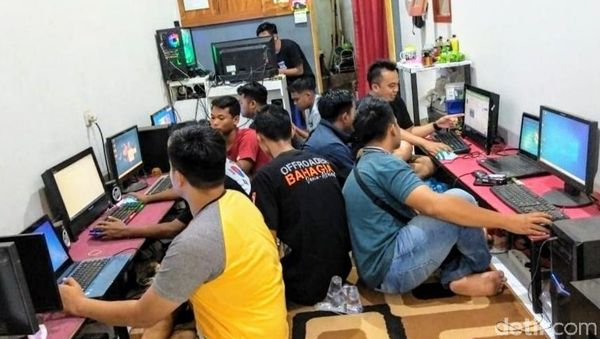 Kampung Youtuber Bondowoso Cetak Pemuda Bergaji Ratusan Juta