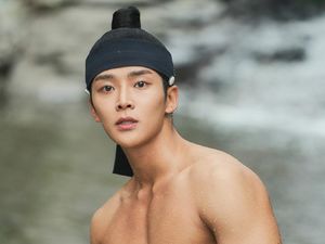 Terlalu Tinggi, Rowoon Nyaris Batal Bintangi Drakor The Kings Affection