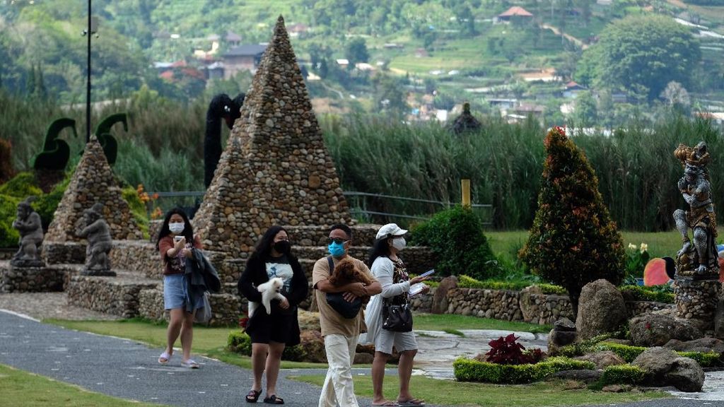 Wow! Kunjungan Wisatawan di Ulun Danu Beratan Bali Meningkat Wow! Kunjungan Wisatawan di Ulun Danu Beratan Bali Meningkat