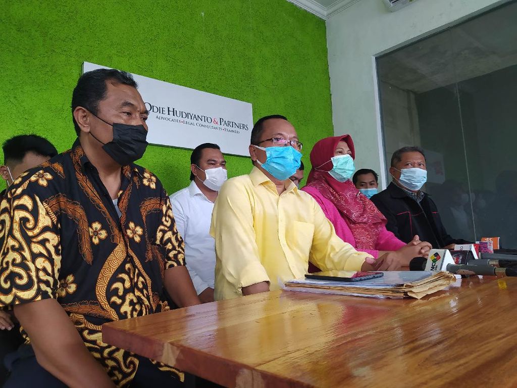 Cerita Korban Rela Jual Sawah demi Bayar Tes CPNS Fiktif Anak Nia Daniaty Cerita Korban Rela Jual Sawah demi Bayar Tes CPNS Fiktif Anak Nia Daniaty