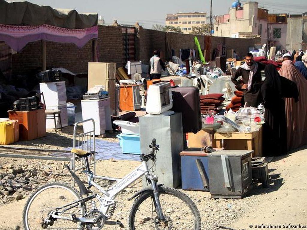 Perekonomian Ambruk, Taliban Bujuk Teknokrat Tak Tinggalkan Afghanistan Perekonomian Ambruk, Taliban Bujuk Teknokrat Tak Tinggalkan Afghanistan