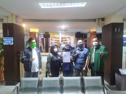 PPP Dampingi Korban Pinjol Lapor ke Polda Metro Jaya