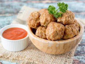 2 Kreasi Resep Bakso Goreng Sayuran, Alternatif Makan Sehat di Rumah