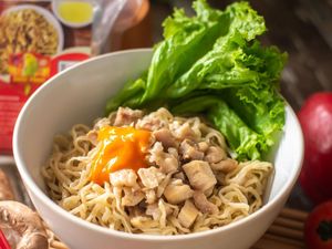 3 Resep Mie Ayam Enak ala Warung Mie yang Populer Lezatnya 3 Resep Mie Ayam Enak ala Warung Mie yang Populer Lezatnya