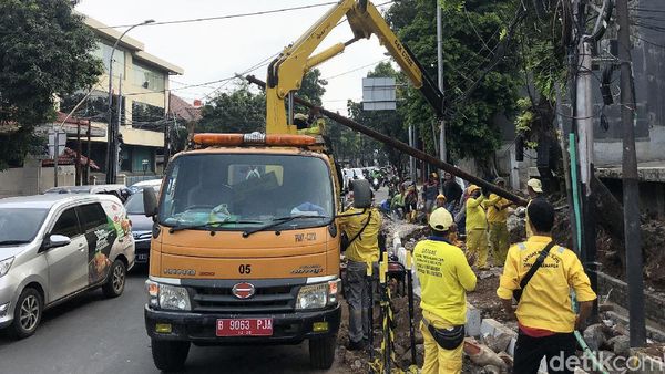 Revitalisasi Pedestrian, Tiang Utilitas Dibereskan