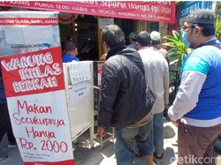 Makan Komplit Cuma Bayar Rp 2 Ribu Aja di Warung Ini!