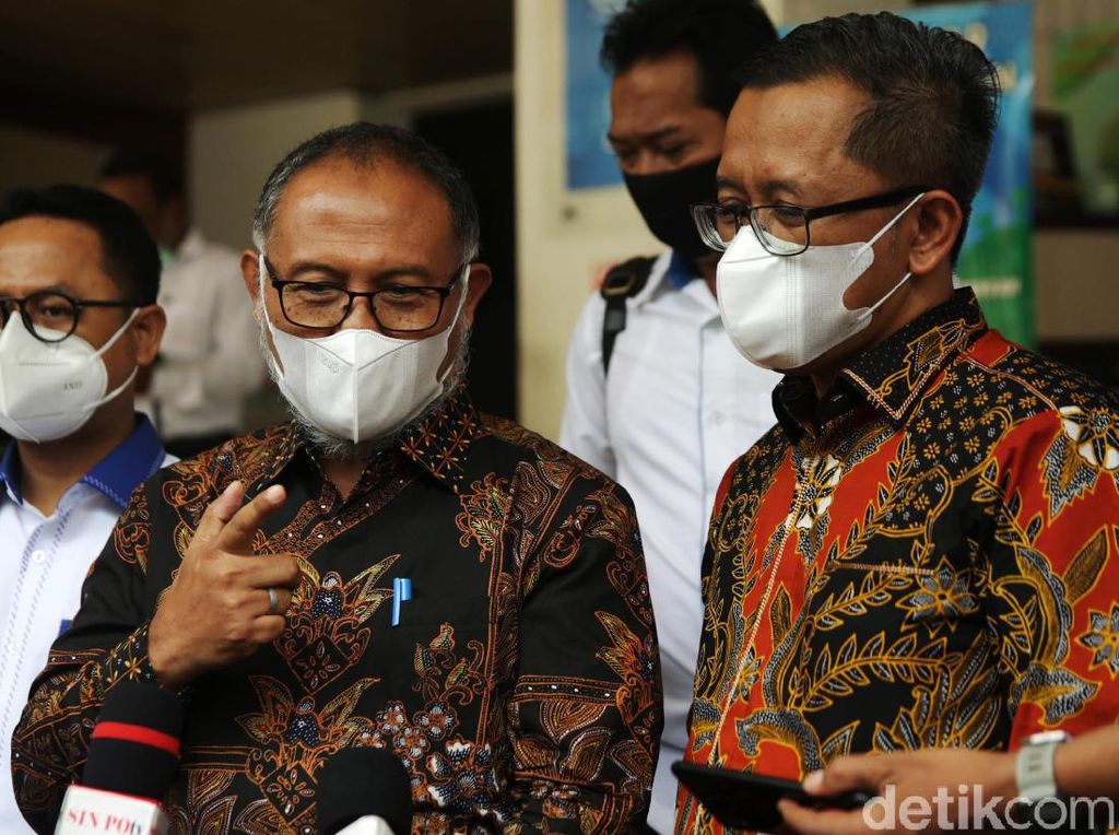 Bambang Widjojanto Tanggapi Gugatan PD Kubu Moeldoko di PTUN