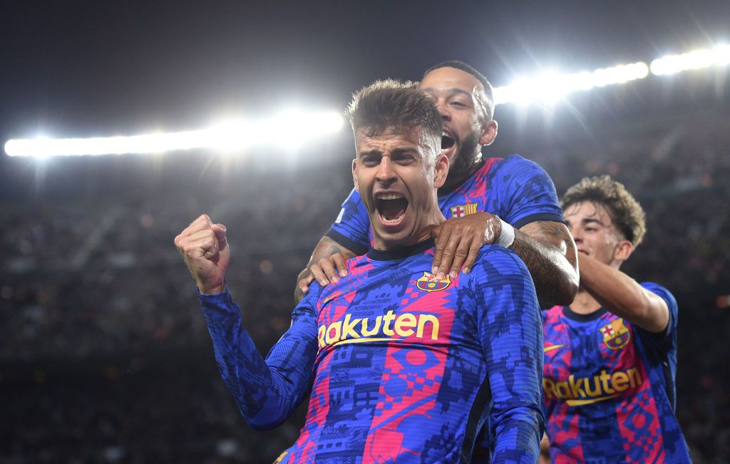 BARCELONA, SPAIN - OCTOBER 20: Gerard Pique of FC Barcelona celebrates after scoring their team's first goal during the UEFA Champions League group E match between FC Barcelona and Dynamo Kyiv at Camp Nou on October 20, 2021 in Barcelona, Spain. (Photo by Alex Caparros/Getty Images)