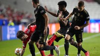 Kini Bayern duduk manis di puncak klasemen dengan sembilan poin tanpa kebobolan dan mencetak 12 gol. AP Photo/Armando Franca.