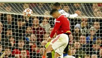 Saat itu skor laga MU vs Atalanta adalah 2-2. (Foto: AP/Dave Thompson)