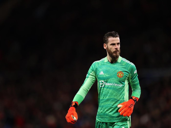 MANCHESTER, ENGLAND - OCTOBER 20: David De Gea of Manchester United looks on during the UEFA Champions League group F match between Manchester United and Atalanta at Old Trafford on October 20, 2021 in Manchester, England. (Photo by Naomi Baker/Getty Images)