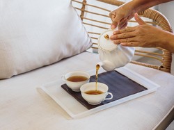 Benarkah Minum Teh Bisa Bikin Bahagia? Ini Penjelasan Ilmiahnya