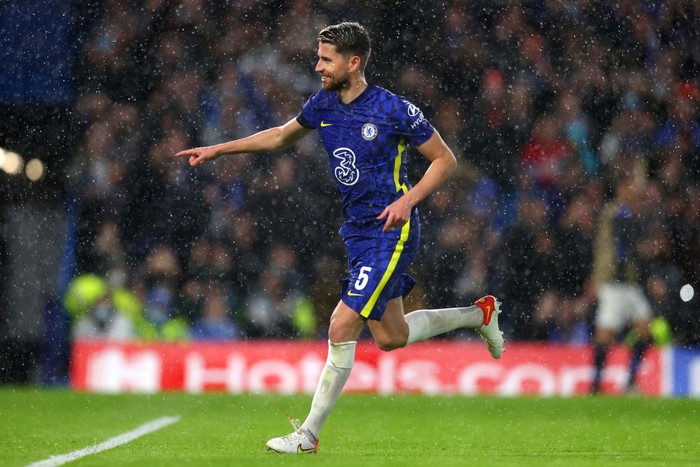 LONDON, ENGLAND - OCTOBER 20: Jorginho of Chelsea celebrates after scoring their teams fourth goal during the UEFA Champions League group H match between Chelsea FC and Malmo FF at Stamford Bridge on October 20, 2021 in London, England. (Photo by Catherine Ivill/Getty Images)