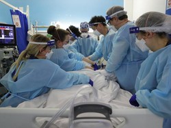 Omicron Mengganas di Inggris, Angka Rawat Inap Cetak Rekor Tertinggi