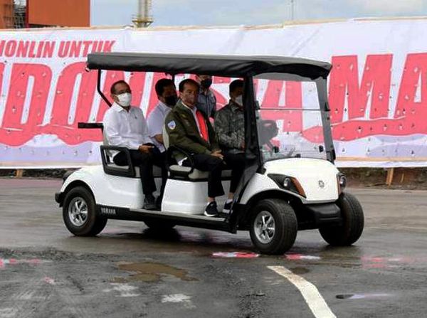 Momen Haji Isam Sopiri Jokowi di Pabrik Biodiesel Rp 2 T