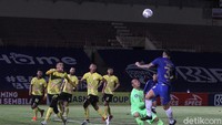 Tak ada gol tambahan hingga laga tuntas. PSIS menjadi pemenang dengan skor 1-0.