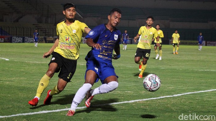 Pertandingan lanjutan BRI Liga 1 seri kedua, PS Barito Putera menjamu PSIS Semarang di Stadion Sultan Agung, Bantul, Yogyakarta, Rabu (20/10/2021). Barito Putra kalah dari tamunya PSIS Semarang dengan skor akhir 0-1. Gol tunggal PSIS Semarang dicetak oleh Jonathan Eduardo.