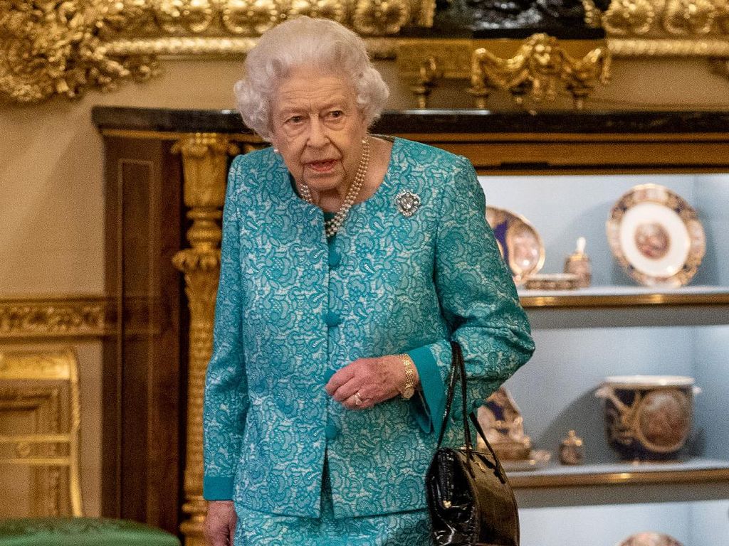Penjelasan Istana Buckingham Soal Ratu Elizabeth II Alami Punggung Terkilir