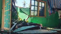 Potret 4 Rumah di Sinjai Rusak Diterjang Angin Kencang
