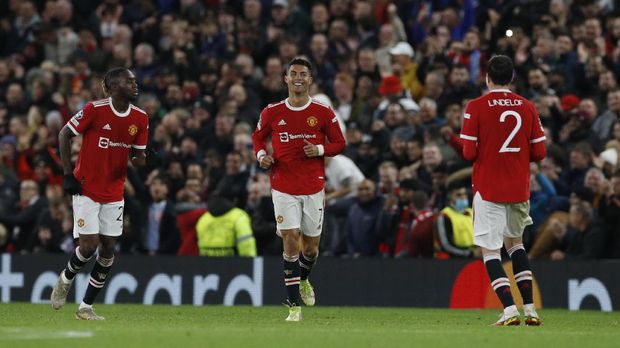 Soccer Football - Champions League - Group F - Manchester United v Atalanta - Old Trafford, Manchester, Britain - October 20, 2021 Manchester United's Cristiano Ronaldo celebrates scoring their third goal REUTERS/Phil Noble