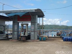 Solar Langka Bikin Nelayan Pacitan Setop Melaut