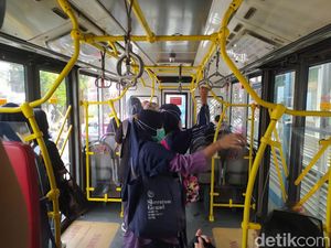 Angkutan Kota DKI Boleh Angkut 100%, Warga Diminta Tetap Taat Prokes Angkutan Kota DKI Boleh Angkut 100%, Warga Diminta Tetap Taat Prokes