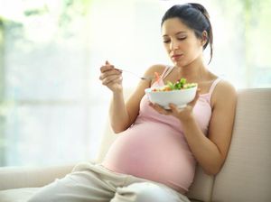 Tega! Pria Ini Beri Istrinya Makanan Hambar Saat Hamil Supaya BB Cepat Turun Tega! Pria Ini Beri Istrinya Makanan Hambar Saat Hamil Supaya BB Cepat Turun