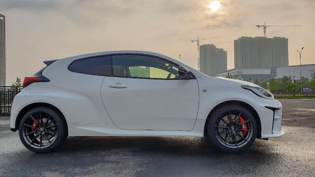 Lihat Lebih Dekat Toyota GR Yaris, Hatchback Kencang Seharga Rp 850 Juta Lihat Lebih Dekat Toyota GR Yaris, Hatchback Kencang Seharga Rp 850 Juta