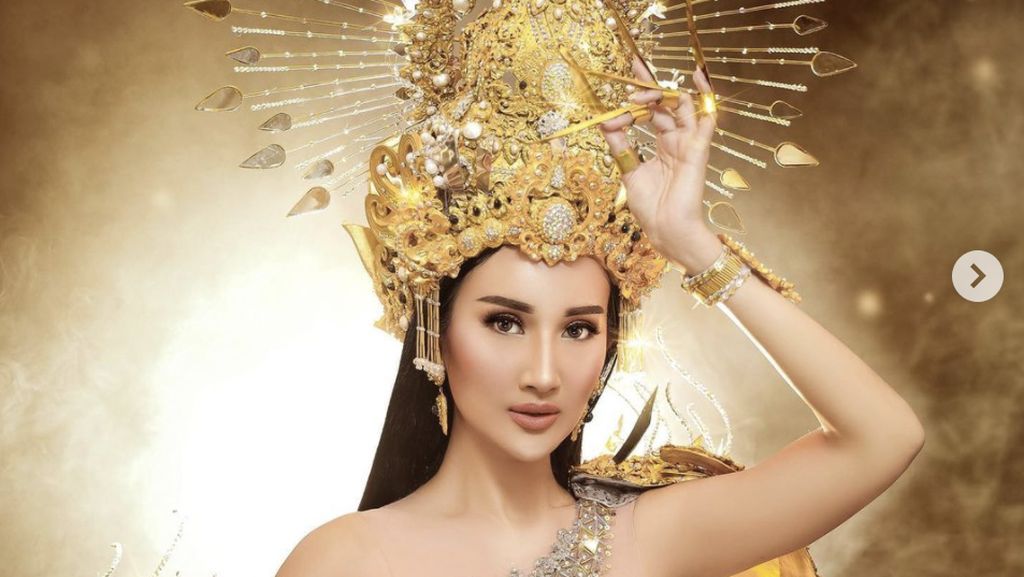 8 Gaya Bella Aprilia Jadi Dewi Kesuburan di Miss Intercontinental 2021