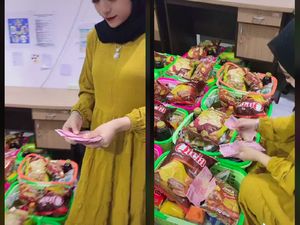 Sultan! Wanita Ini Sedekah Bingkisan Makanan Isi Uang Ratusan Ribu Sultan! Wanita Ini Sedekah Bingkisan Makanan Isi Uang Ratusan Ribu