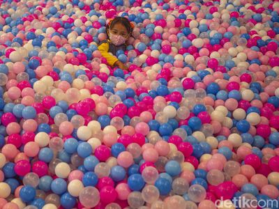 Keceriaan Anak-anak Bisa Kembali Bermain di Pusat Perbelanjaan