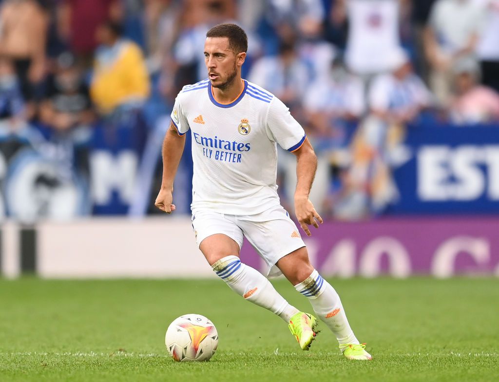 BARCELONA, SPAIN - OCTOBER 03: Eden Hazard of Real Madrid CF runs with the ball during the La Liga Santander match between RCD Espanyol and Real Madrid CF at RCDE Stadium on October 03, 2021 in Barcelona, Spain. (Photo by David Ramos/Getty Images)