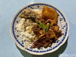 Gudeg Pawon: Nikmatnya Makan Gudeg Basah di Dapur Tradisional yang Legendaris